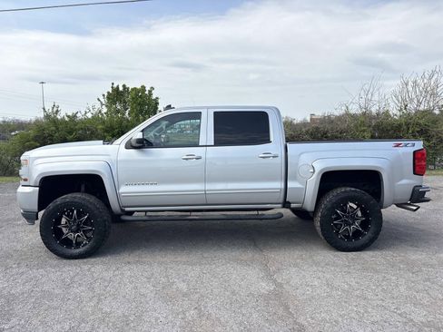 Used 2018 Chevrolet Silverado 1500 LT w/ All Star Edition image 4