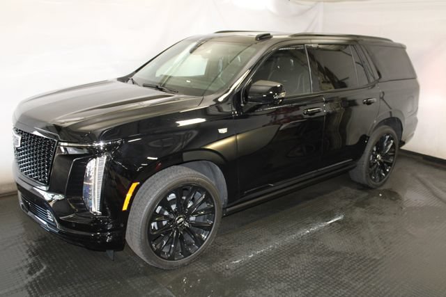 Used 2026 Cadillac Escalade Platinum Sport w/ LPO, ONYX Package AWD/4WD image 2