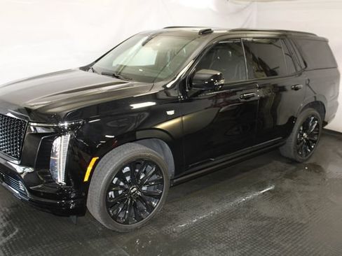 Used 2026 Cadillac Escalade Platinum Sport w/ LPO, ONYX Package AWD/4WD image 2