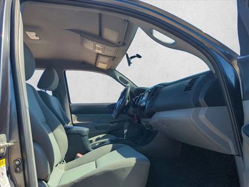 Used 2013 Toyota Tacoma PreRunner w/ Convenience Pkg image 15