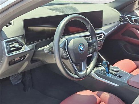 Used 2023 BMW i4 eDrive35 w/ Premium Package RWD image 9