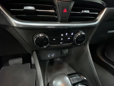 Used 2024 Buick Encore GX Preferred image 16