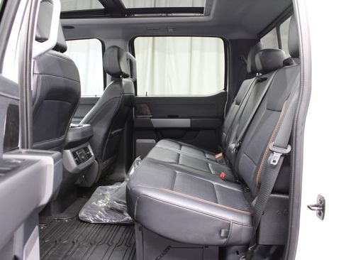 Used 2025 Ford F250 Lariat w/ Lariat Ultimate Package AWD/4WD image 17