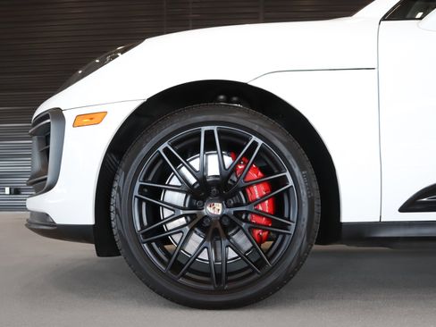 Used 2025 Porsche Macan GTS image 12