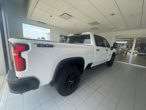New 2026 Chevrolet Silverado 3500 LTZ w/ LTZ Plus Package AWD/4WD image 6