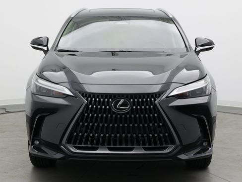 Used 2025 Lexus NX 250 FWD w/ Towing Package (2000 Lbs) image 2