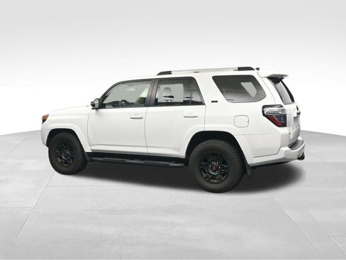 Used 2020 Toyota 4Runner SR5 Premium w/ Moonroof Package image 3