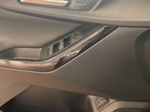 Used 2025 Chevrolet Equinox LT w/ Convenience Package II image 11