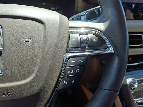 Used 2022 Lincoln Nautilus Reserve AWD/4WD image 22