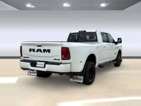 New 2026 RAM 3500 Laramie AWD/4WD image 9