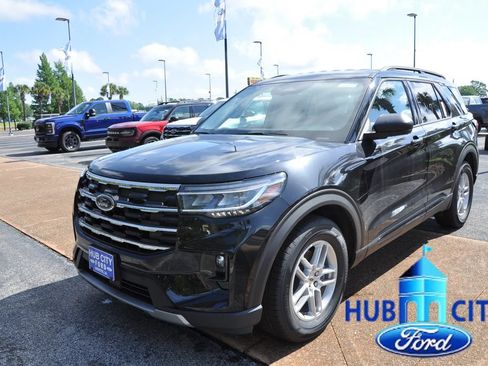 New 2026 Ford Explorer Active w/ Active Comfort Package RWD image 1
