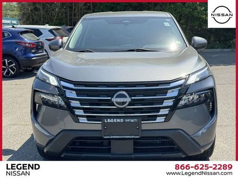 Used 2024 Nissan Rogue SV AWD/4WD image 2
