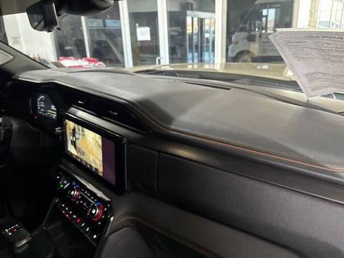Used 2023 GMC Sierra 1500 AT4 w/ AT4 Premium Package AWD/4WD image 37