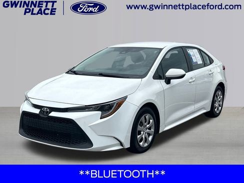 Used 2022 Toyota Corolla LE image 1