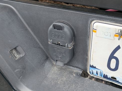 Used 2023 Chevrolet Silverado 1500 Custom image 34