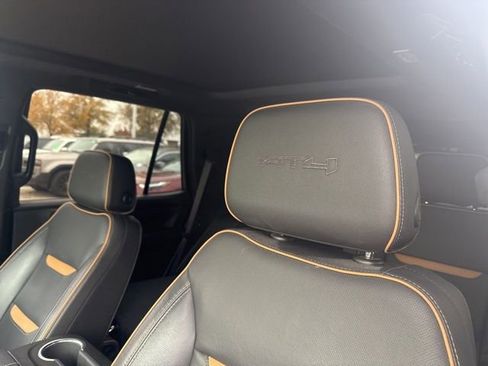 Used 2021 GMC Yukon AT4 w/ Technology Package image 10