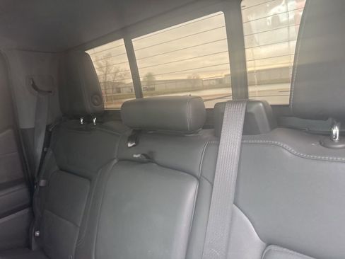 Used 2019 Chevrolet Silverado 1500 LT Trail Boss AWD/4WD image 10