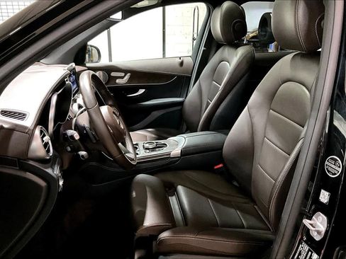 Used 2018 Mercedes-Benz GLC 300 4MATIC image 8