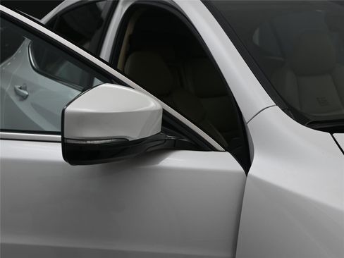 Used 2019 Acura TLX FWD image 18