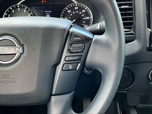 Used 2023 Nissan Frontier SV w/ Midnight Edition Package image 13