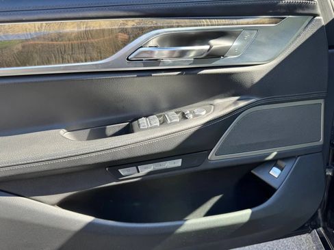 Used 2016 BMW 740i RWD image 13