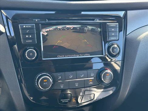 Used 2022 Nissan Rogue Sport S image 22