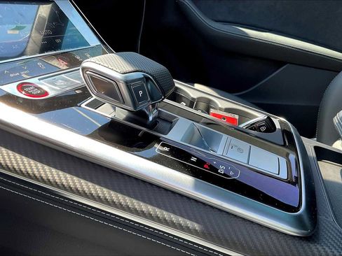 New 2025 Audi RS Q8 performance image 7