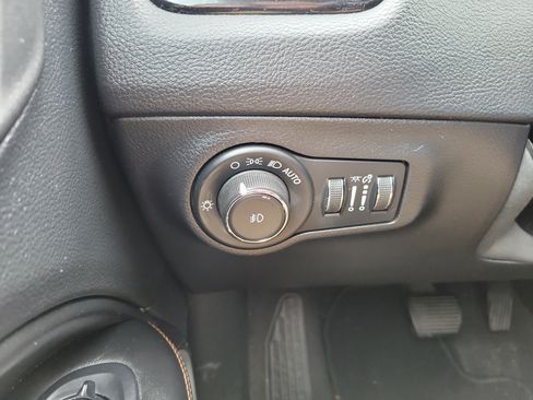 Used 2021 Jeep Compass Limited AWD/4WD image 26