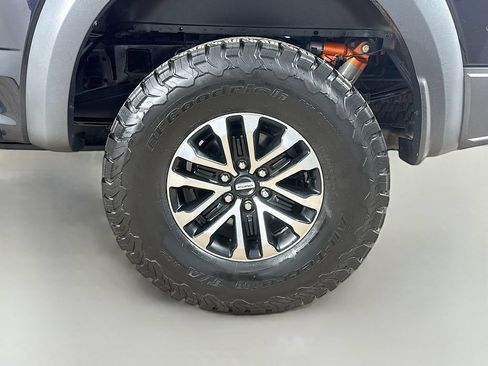 Used 2019 Ford F150 Raptor w/ Equipment Group 802A Luxury AWD/4WD image 40