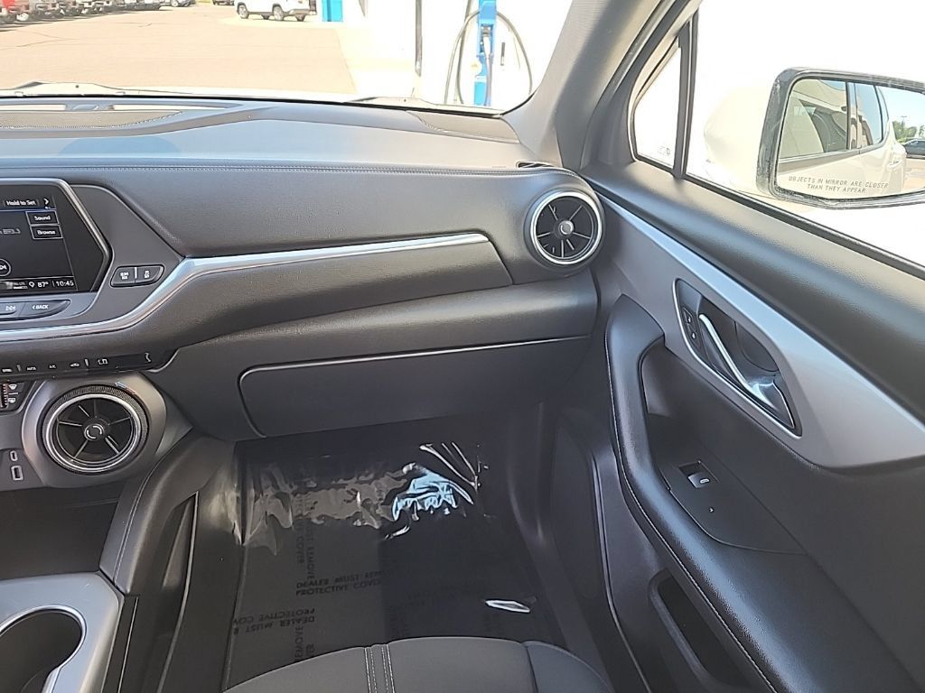 Used 2021 Chevrolet Blazer LT AWD/4WD image 19