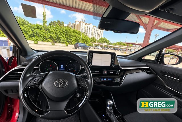 Used 2019 Toyota C-HR XLE FWD image 12