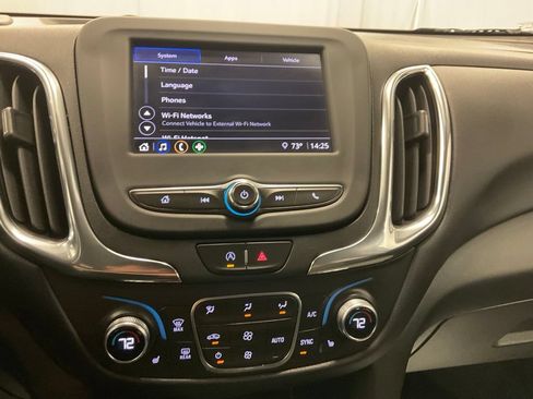 Used 2022 Chevrolet Equinox LT AWD/4WD image 16