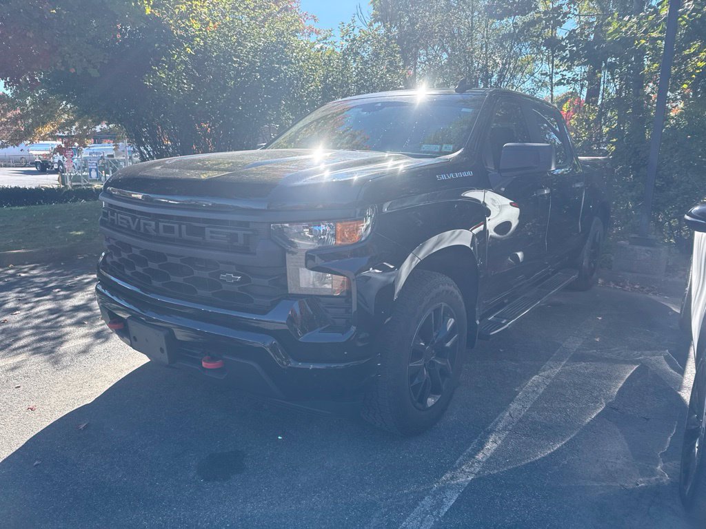 Used 2022 Chevrolet Silverado 1500 Custom AWD/4WD image 3