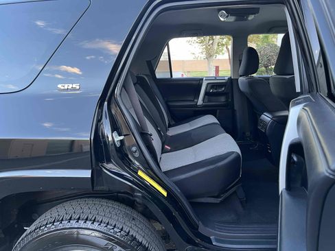 Used 2014 Toyota 4Runner SR5 image 41