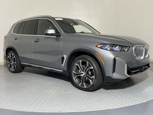 Used 2026 BMW X5 sDrive40i w/ Executive Package RWD image 7