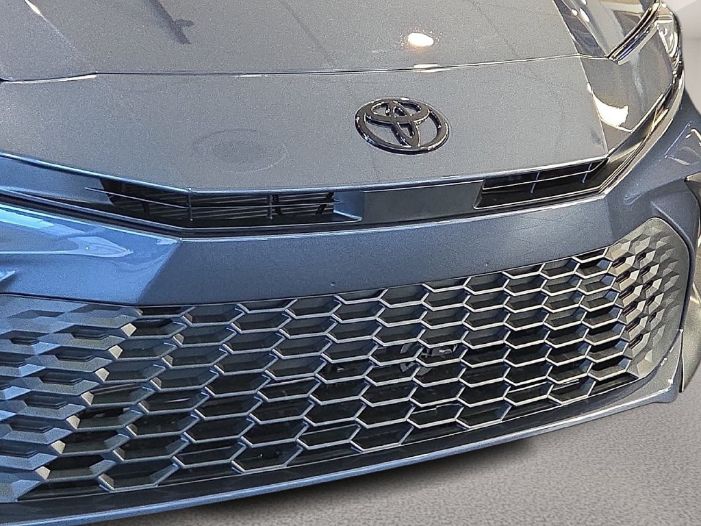 New 2026 Toyota Camry SE w/ Convenience Package FWD image 7