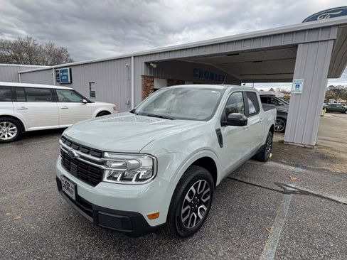 Used 2024 Ford Maverick Lariat image 1
