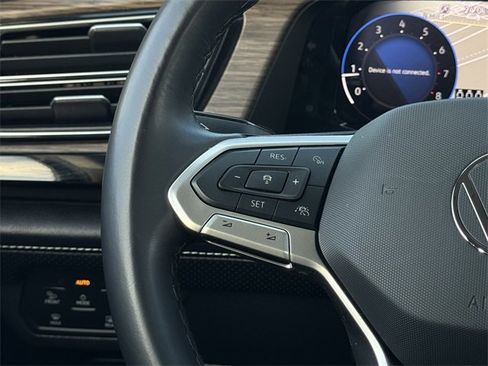 Used 2025 Volkswagen Atlas SEL Premium R-Line image 13