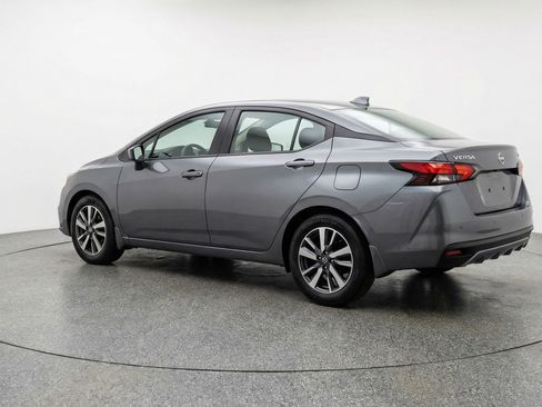 Used 2025 Nissan Versa SV image 6