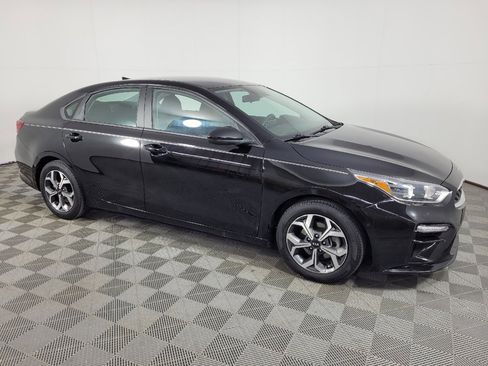 Used 2021 Kia Forte LXS FWD image 11