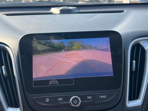 Used 2023 Chevrolet Malibu LT FWD image 29