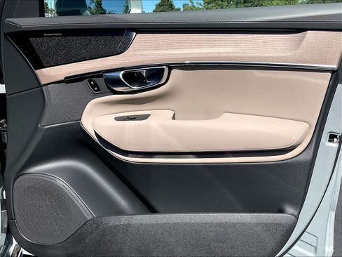 New 2027 Volvo XC90 B6 Plus AWD/4WD image 30
