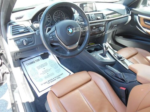 Used 2018 BMW 330i xDrive Sedan AWD/4WD image 11