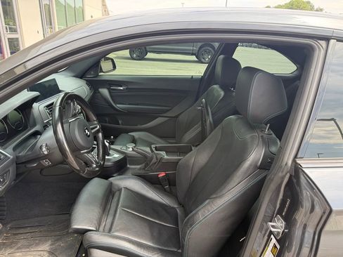 Used 2018 BMW M2 w/ Executive Package RWD image 3