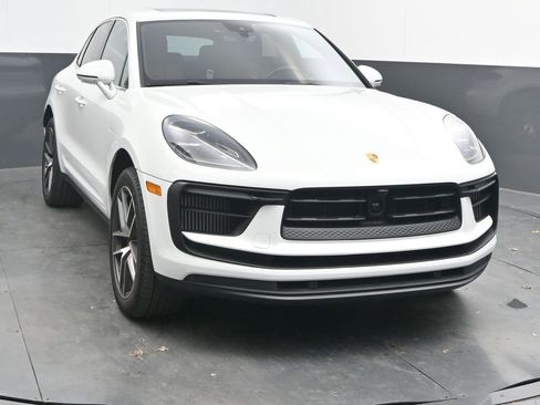 Used 2023 Porsche Macan S image 8