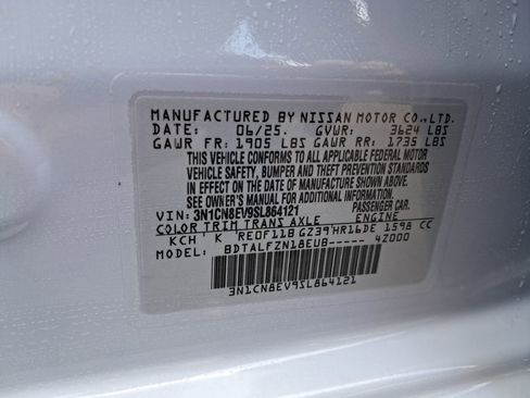 Certified 2025 Nissan Versa SV w/ Trunk Package image 62