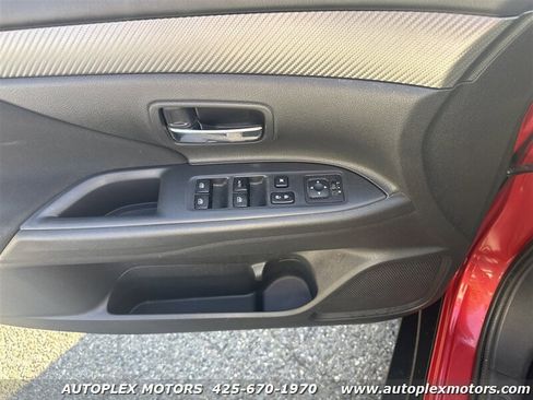 Used 2017 Mitsubishi Outlander SE image 24