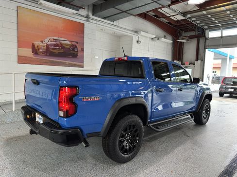 New 2026 Chevrolet Colorado Trail Boss w/ Off-Road Front Bumper Package AWD/4WD image 4