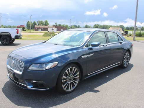 Used 2017 Lincoln Continental Reserve w/ Climate Package FWD image 4