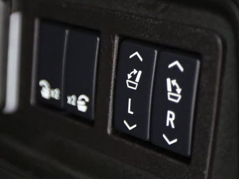 Used 2026 Cadillac Escalade V image 14